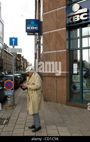 Die belgische Bank KBC Headquarter in das Stadtzentrum von Brüssel am 27. Oktober 2008. KBC wurde am 27. Oktober die neuesten belgische Bank zu seiner Hauptstadt abgestützt werden durch den belgischen Staat, der um 3,5 Milliarden Euro (4,4 Milliarden USdollars) Pumpen ist in der Gruppe nach einem Einbruch der Aktie. Darauf, dass während seiner Stockfoto