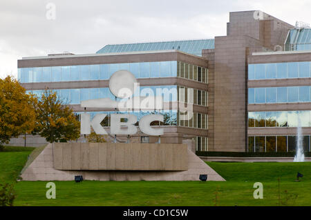 Die belgische Bank KBC Headquarter in das Stadtzentrum von Brüssel am 27. Oktober 2008. KBC wurde am 27. Oktober die neuesten belgische Bank zu seiner Hauptstadt abgestützt werden durch den belgischen Staat, der um 3,5 Milliarden Euro (4,4 Milliarden USdollars) Pumpen ist in der Gruppe nach einem Einbruch der Aktie. Darauf, dass während seiner Stockfoto