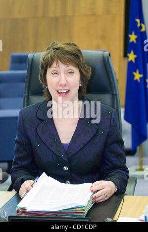 29. Oktober 2008 - Brüssel, Belgien - EU-Handelskommissar, britische BARONESS ASHTON of Upholland zu Beginn des außergewöhnlichen Meetign der Europäischen Kommission zur Finanzkrise und Wirtschaft im EU-Hauptquartier in Brüssel. (Kredit-Bild: © Wiktor Dabkowski/ZUMA Press) Stockfoto