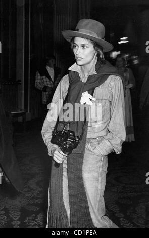 22. Oktober 2008 - Hollywood, Kalifornien, US - LAUREN HUTTON bei der PREMIERE von "GATOR '' 24.01.1976.  --10006. (Kredit-Bild: © Phil Roach/Globe Photos/ZUMAPRESS.com) Stockfoto