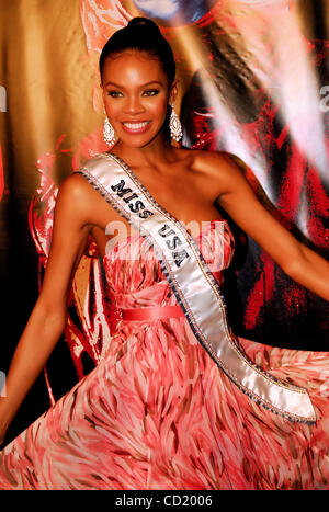 7. November 2008 - Las Vegas, Nevada, USA - Miss USA, CRYSTLE STEWART, kommt zu einem special Screening des Films Lionsgate "Repo! Die genetische Oper "im Planet Hollywood Resort & Casino. (Kredit-Bild: © Valerie Nerres/ZUMA Press) Stockfoto