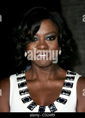 18. November 2008 - Beverly Hills, Kalifornien, USA - Schauspielerin VIOLA DAVIS ankommen "Doubt" Los Angeles Premiere statt an der Academy of Motion Pictures. (Kredit-Bild: © Lisa O'Connor/ZUMA Press) Stockfoto