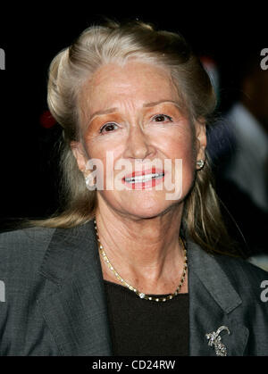 18. November 2008 - Beverly Hills, Kalifornien, USA - Schauspielerin DIANE LADD ankommen "Doubt" Los Angeles Premiere statt an der Academy of Motion Pictures. (Kredit-Bild: © Lisa O'Connor/ZUMA Press) Stockfoto