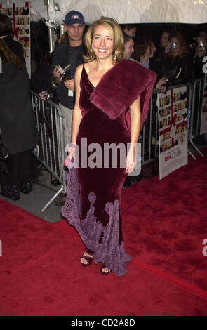 6. November 2003 - New York, New York, US - K33996JKRON. DIE Weltpremiere von "LOVE ACTUALLY" an der ZIEGFELD THEATRE, NEW YORK New York 06.11.2003.   / EMMA THOMPSON(Credit Image: © John Krondes/Globe Photos/ZUMAPRESS.com) Stockfoto