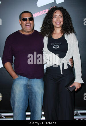 12. März 2008 statt - Las Vegas, Nevada, USA - LAURENCE FISHBURNE & GINA TORRES bei der "21" Las Vegas Premiere im Planet Hollywood Hotel & Casino. (Bild Kredit: Stockfoto