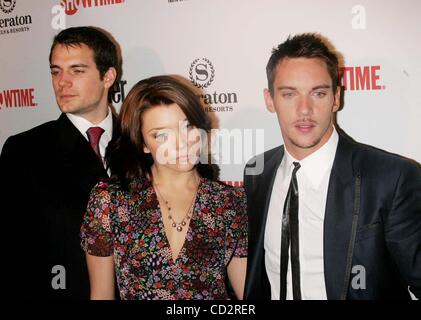 19. März 2008 - New York, New York, USA - Weltpremiere der Staffel der SHOWTIME '' TUDORS''. SHERATON NEW YORK HOTEL 19.03.2008.       2008.HENRY CAVILL, NATALIE DORMER UND JONATHAN RHYS MEYERS. K56988RM (Kredit-Bild: © Rick Mackler/Globe Photos/ZUMAPRESS.com) Stockfoto