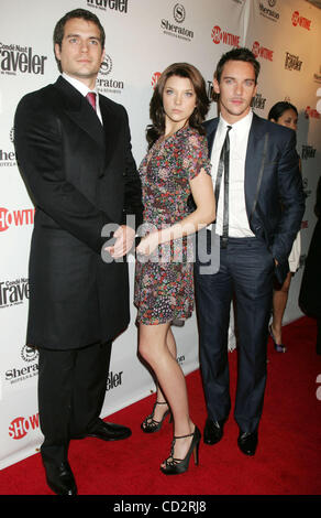 19. März 2008 - New York, NY, USA-Schauspieler HENRY CAVILL, NATALIE DORMER und JONATHAN RHYS MEYERS bei der New York Premiere von Showtime "The Tudors" Staffel 2 im Sheraton Hotel in New York statt. Stockfoto