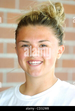 Weston Ranch High Basketball Spieler Tempest Dawson posiert für ein Foto an der Schule am Freitag, 4. April 2008 in Stockton, Kalifornien Dawson für San Joaquin Herolds All-Area-Mädchen erste Basketballmannschaft ausgewählt wurde. (Gina Halferty/San Joaquin Herald) Stockfoto