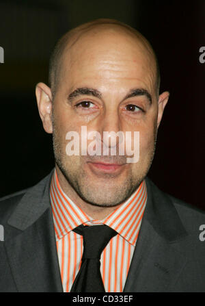 7. April 2008 abgehaltenen Chelsea Piers - New York, NY, USA - Schauspieler STANLEY TUCCI in der Ankunftshalle für die 5. Annual Can-Do Awards, die zum 25. Jahrestag der Lebensmittelhilfe für New York City geehrt. (Kredit-Bild: © Nancy Kaszerman/ZUMA Press) Stockfoto