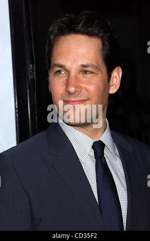 10. April 2008 - Hollywood, Kalifornien, US - I13113PR. VERGESSEN SARAH MARSHALL PREMIERE, GRAUMANS CHINESE THEATRE LOS ANGELES 10.04.2008.  --PAUL RUDD(Credit Image: © Phil Roach/Globe Photos/ZUMAPRESS.com) Stockfoto