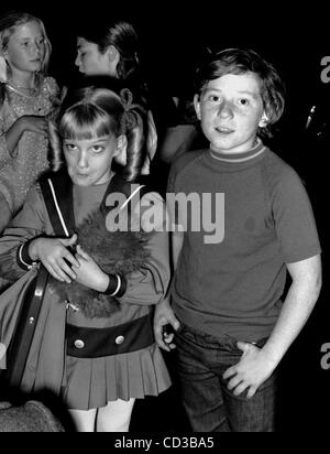 24. April 2008 - Hollywood, Kalifornien, USA - 7660.HOLLYWOOD STAR PARADE BONADUCE 11-25-1970.SUSAN OLSEN DANNY.  -1970 (Kredit-Bild: © Phil Roach/Globe Photos/ZUMAPRESS.com) Stockfoto