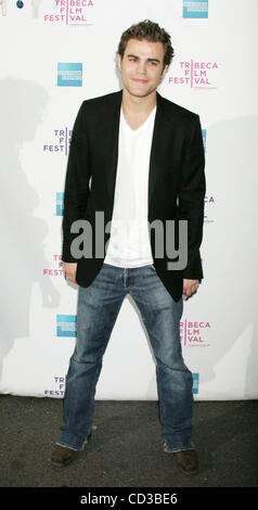 24. April 2008 - New York, NY, USA - Schauspieler PAUL WESLEY bei der New York-Premiere von 'Killer Movie' im AMC 19. St Theatre statt während des Tribeca Film Festival statt. (Kredit-Bild: © Nancy Kaszerman/ZUMA Press) Stockfoto