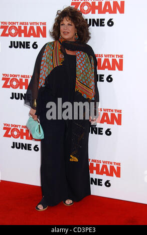 28. Mai 2008 - Hollywood, Kalifornien, US - I13782PR. DIE PREMIERE VON "DON'T SIE MIT ZOHAN AN IN GRAUMAN CHINESE THEATRE, HOLLYWOOD, CA 28.05.2008 MESS''. (Kredit-Bild: © Phil Roach/Globe Photos/ZUMAPRESS.com) Stockfoto