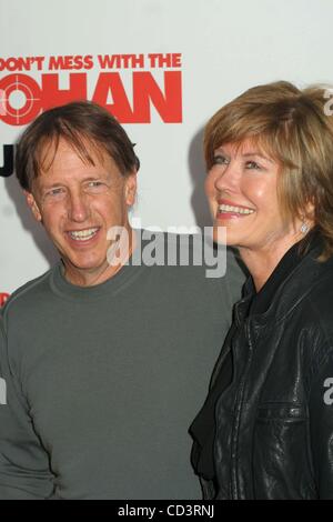 4. Juni 2008 - New York, New York, US - K58542ML.'' SIE LEG DICH NICHT MIT ZOHAN AN "PREMIERE. ZIEGFELD THEATER, NEW YORK New York 04.06.2008.  -2008 (Kredit-Bild: © Mitchell Levy/Globe Photos/ZUMAPRESS.com) Stockfoto