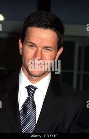 10. Juni 2008 - New York, New York, US - K58564ML. DIE PREMIERE des GESCHEHENS am ZIEGFELD THEATER IN New York City am 10.06.2008...   -2008.MARK WAHLBERG (Kredit-Bild: © Mitchell Levy/Globe Photos/ZUMAPRESS.com) Stockfoto