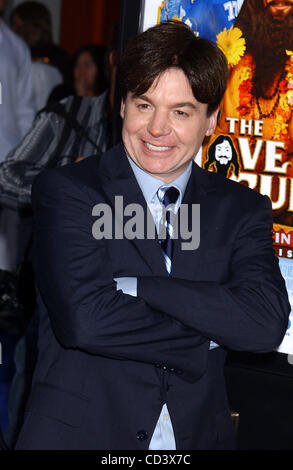 11. Juni 2008 - Hollywood, Kalifornien, US - I13489PR. DIE PREMIERE VON "DER LOVE GURU" IN GRAUMAN CHINESE THEATRE HOLLYWOOD CA 11.06.2008.  --MIKE MYERS(Credit Image: © Phil Roach/Globe Photos/ZUMAPRESS.com) Stockfoto