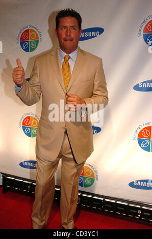 16. Juni 2008 - New York, New York, USA - SAMSUNGS siebten jährlichen FOUR SEASONS OF HOPE-GALA. CIPRIANI WALL STREET, NEW YORK New York 2008 06-16-2008.Copyright, -DAN MARINO (MIAMI DOLPHINS HALL OF FAME QUARTERBACK). K58633JKRON (Kredit-Bild: © John Krondes/Globe Photos/ZUMAPRESS.com) Stockfoto