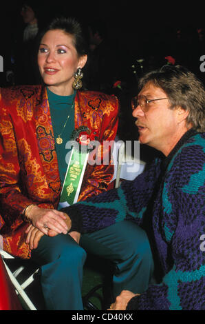 2. Juli 2008 - Hollywood, Kalifornien, US - # 14781.DEE WALLACE mit CHRISTOPHER Stein 1987. (Kredit-Bild: © Phil Roach/Globe Photos/ZUMAPRESS.com) Stockfoto