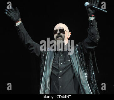 7. August 2008 - Bristow, Virginia, USA - Sänger ROB HALFORD der Band, die Judas Priest am zweiten Tag dort 2008 führt, macht Metal Masters Tour wie es halt in der Nissan-Pavillon befindet sich in Virginia.  Copyright 2008 Jason Moore. Obligatorische Credit: Jason Moore Stockfoto