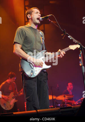 27. August 2008 - Raleigh, North Carolina; USA - Sänger / Gitarrist JOHN MAYER tritt als seine 2008 Tour macht Halt in der Time Warner Cable Musikpavillon befindet sich in North Carolina.  Copyright 2008 Jason Moore. Obligatorische Credit: Jason Moore Stockfoto