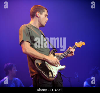 27. August 2008 - Raleigh, North Carolina; USA - Sänger / Gitarrist JOHN MAYER tritt als seine 2008 Tour macht Halt in der Time Warner Cable Musikpavillon befindet sich in North Carolina.  Copyright 2008 Jason Moore. Obligatorische Credit: Jason Moore Stockfoto