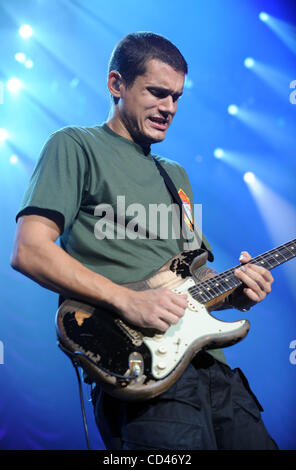 27. August 2008 - Raleigh, North Carolina; USA - Sänger / Gitarrist JOHN MAYER tritt als seine 2008 Tour macht Halt in der Time Warner Cable Musikpavillon befindet sich in North Carolina.  Copyright 2008 Jason Moore. Obligatorische Credit: Jason Moore Stockfoto