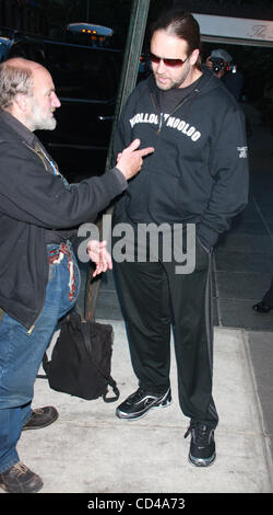 Sep 18, 2008 - New York, NY, USA - FUNKER mit RUSSELL CROWE entdeckt unterwegs in New York City.  (Bild Kredit: © Dan Herrick-KPA/Dan Herrick/ZUMA Press) Stockfoto