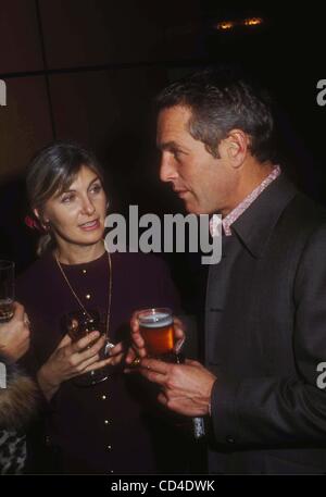 3. Oktober 2008 - Hollywood, Kalifornien, USA - PAUL NEWMAN und JOANNE WOODWARD 1970.  --PAULNEWMANRETRO(Credit Image: © Phil Roach/Globe Photos/ZUMAPRESS.com) Stockfoto