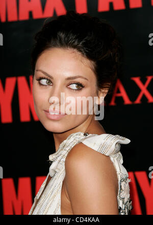 13. Oktober 2008 - Hollywood, Kalifornien, USA - Schauspielerin MILA KUNIS Ankunft in "Max Payne" Los Angeles Premiere im Grauman Chinese Theatre statt. (Kredit-Bild: © Lisa O'Connor/ZUMA Press) Stockfoto