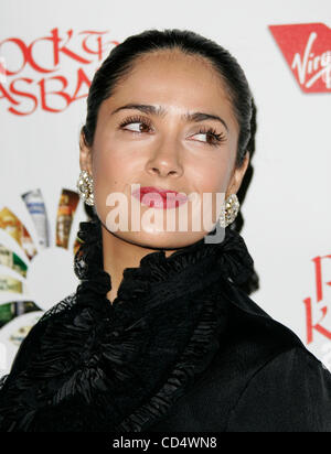 23. Oktober 2008 - Hollywood, Kalifornien, USA - Schauspielerin SALMA HAYEK, Sir Richard Branson "Rock The Kasbah" profitieren Virgin Unite ankommen im Roosevelt Hotel statt. (Kredit-Bild: © Lisa O'Connor/ZUMA Press) Stockfoto