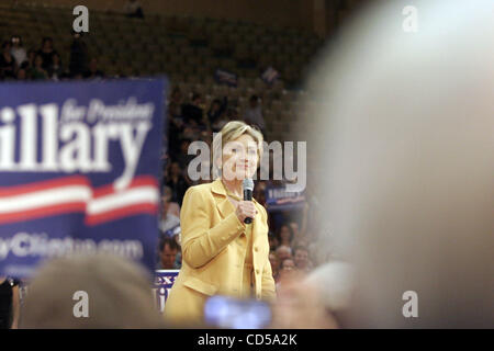 1. März 2008 - Dallas, Texas, USA - Senator HILLARY RODHAM CLINTON (D -NY) für die Nominierung der Demokratischen Partei in Dallas. (Kredit-Bild: © Jaime R. Carrero/ZUMA Press) Stockfoto