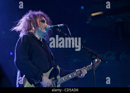 Madrid (03.06.2008). Palacio de Los Deportes De La Comunidad de Madrid. Die Heilung En Concierto. La Banda de Robert Smith Durante Su Actuacion En el Palacio de Los Deportes de Madrid., The Cure Leistung in Madrid in der Palace of Sports Stockfoto