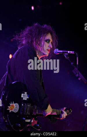 Madrid (03.06.2008). Palacio de Los Deportes De La Comunidad de Madrid. Die Heilung En Concierto. La Banda de Robert Smith Durante Su Actuacion En el Palacio de Los Deportes de Madrid. Stockfoto