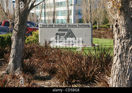 4. April 2008 - Redwood City, Kalifornien, USA - das Hauptquartier von Electronic Arts (EA), Redwood Shores Parkway in Redwood City, Kalifornien, im Herzen des Silicon Valley. EA versteht sich als weltweit führende unabhängige Entwickler und Publisher von interaktiver Unterhaltungs-Software für adva Stockfoto