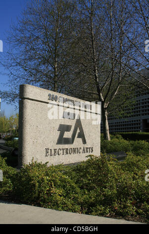 4. April 2008 - Redwood City, Kalifornien, USA - das Hauptquartier von Electronic Arts (EA), Redwood Shores Parkway in Redwood City, Kalifornien, im Herzen des Silicon Valley. EA versteht sich als weltweit führende unabhängige Entwickler und Publisher von interaktiver Unterhaltungs-Software für adva Stockfoto