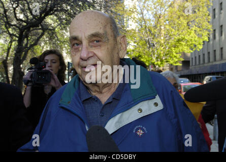 22. April 2008 - Manhattan, NY, USA - BEN-AMI KADISHA ist angeklagt und Bindung an Manhattan Bundesgerichtshof nach seiner Festnahme am Dienstag veröffentlicht. Kadisha, 84, New Jersey, ein ehemaliger US Army-Maschinenbau-Ingenieur, besteht der Verdacht des Gebens Israel Geheimnisse auf Atomwaffen, Kampfjets und Raketen in t Stockfoto