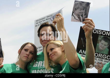 4. Juni 2008 - Washington, District Of Columbia, USA - 04.06.2008 der Capitol - Washington DC. Schauspieler Jenny McCarthy und Jim Carrey führen die grünen unsere Impfstoffe März im Bemühen um Toxine aus Childrens Impfstoffe zu eliminieren. . Carreys Tochter Jenny zeigt ihre Unterstützung...  --I13377CB(Credit Image: Stockfoto