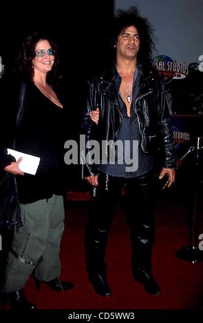 14. Mai 2003 - Hollywood, Kalifornien, US - I7653PR. BRUCE ALLMÄCHTIG PREMIERE IM UNIVERSAL AMPHITHEATER, CA.05/14/2003.   / / 2003.SLASH (Kredit-Bild: © Phil Roach/Globe Photos/ZUMAPRESS.com) Stockfoto