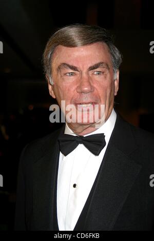 10. November 2003 - New York, New York, US - K34023JBU. DER 13. JAHRESTAGUNG RUNDFUNK UND KABEL MAGAZIN HALL OF FAME BLACK TIE GALA... MARRIOTT MARQUIS HOTEL, NEW YORK New York...   / 2003.SAM DONALDSON (Kredit-Bild: © Judie Burstein/Globe Photos/ZUMAPRESS.com) Stockfoto