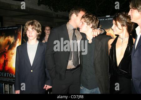 2. Oktober 2004 - New York, New York, US - K39753ML. 42. NEW YORK FILM FESTIVAL SCREENING der sog in der ALICE TULLY HALL, LINCOLN CENTER IN New York City 02.10.2004.  / 2004.DEVON ALAN, JOSH LUCAS, JAMIE BELL, SHIRI APPLEBY und DERMOT MULRONEY (Kredit-Bild: © Mitchell Levy/Globe Fotos / Stockfoto