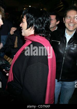 28. Oktober 2004 - New York, New York, US - K40178RM. LIZA MINNELLI unterwegs IN NEW YORK neue York.10/28/2004.  / 2004. (Kredit-Bild: © Rick Mackler/Globe Photos/ZUMAPRESS.com) Stockfoto
