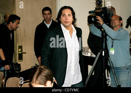 13. März 00 Hills, CA, USA Girls Gone Wild Chef JOE FRANCIS kommt bei einer Pressekonferenz im The Beverly Hilton am Tag nach seiner Entlassung aus einem Gefängnis in Nevada, wo er für 11 Monate obligatorisch Credit gesperrt war: Foto von Jonathan Alcorn/ZUMA drücken. © Copyright 2008 von Jonathan Alcorn Stockfoto