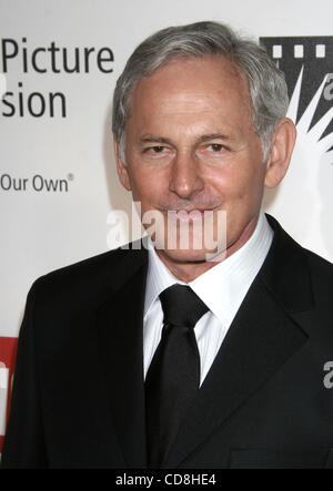 8. November 2008 - Los Angeles, Kalifornien, USA - Schauspieler VICTOR GARBER am 4. jährlichen "A Fine Romance Benefit" ein All-Star Tribute To Hollywood und Broadway The Motion Picture und Television Fund profitiert (Credit Bild: ZUMApress.com) Stockfoto