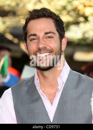 24. Juni 2010 statt - Los Angeles, Kalifornien, USA - ZACHARY LEVI Ankunft in der "Twilight Saga Eclipse" Los Angeles Premiere im Nokia Theater, LA Live.  (Kredit-Bild: © Lisa O'Connor/ZUMApress.com) Stockfoto