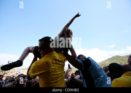 11. Juli 2010 - verbrachte San Bernardino, Kalifornien, USA - über 20.000 Fans und 12 Bands verteilt auf drei Bühnen den Tag auf der dritten Rockstar Energy Drink Mayhem Festival in San Bernardino, Kalifornien 10. Juni 2010. (Kredit-Bild: © Jordan Stead/ZUMApress.com) Stockfoto