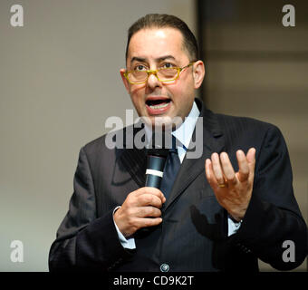 14. Juli 2010 - BXL, Brüssel, Belgien - italienische Mitglied des Europäischen Parlaments Gianni PITTELLA während "Rom im Herzen der Zukunft"-Veranstaltung der Stadt Rom als Hauptstadt des internationalen Tourismus in Brüssel am 2010-07-14 von Wiktor Dabkowski hervorheben (Credit-Bild: © Wiktor D Stockfoto