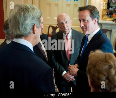 20. Juli 2010 trifft - Washington, District Of Columbia, USA - der britische Premierminister DAVID CAMERON mit Senat Führer von beiden Seiten auf dem Capitol Hill am Dienstag. (Bild Kredit: Pete Marovich/ZUMApress.com ©) Stockfoto