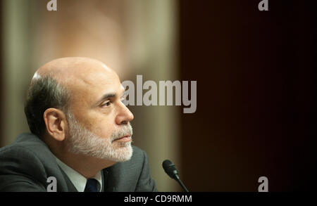 21. Juli 2010 zeugt - Washington, District Of Columbia, USA - Federal Reserve Board Chairman BEN BERNANKE vor dem Senat Banking, Gehäuse und städtische Angelegenheiten über die halbjährlichen Bericht über die Geldpolitik an den Kongress. (Bild Kredit: Pete Marovich/ZUMApress.com ©) Stockfoto