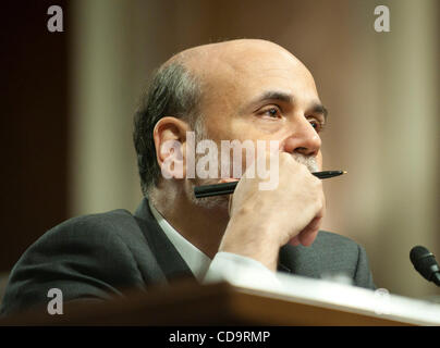 21. Juli 2010 zeugt - Washington, District Of Columbia, USA - Federal Reserve Board Chairman BEN BERNANKE vor dem Senat Banking, Gehäuse und städtische Angelegenheiten über die halbjährlichen Bericht über die Geldpolitik an den Kongress. (Bild Kredit: Pete Marovich/ZUMApress.com ©) Stockfoto