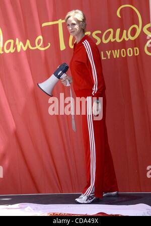 4. August 2010 - Los Angeles, Kalifornien, USA - Jane Lynch Wachs Figur. Jane Lynch stellt, statt ihre Madame Tussauds Figur bei Madame Tussauds Hollywood.CA. 08-04-2010.Credit:-Fotos, inkl. 2010.K65444AL (Credit-Bild: © TLeopold/Globe Photos/ZUMApress.com) Stockfoto